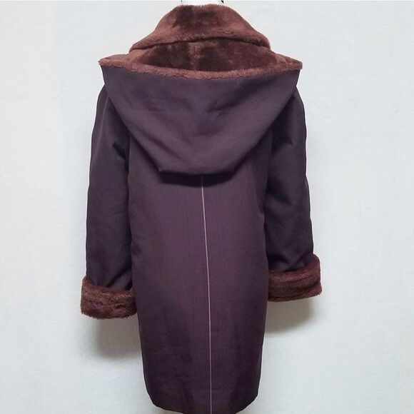 VINTAGE 1970s ILGWU Oxblood Thick Sherpa Lined Hooded Button Up Cuffed Coat - Picture 12 of 14